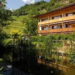 Garni Partaneshof فندق