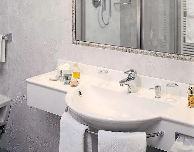 Отель Garni Partaneshof Мерано